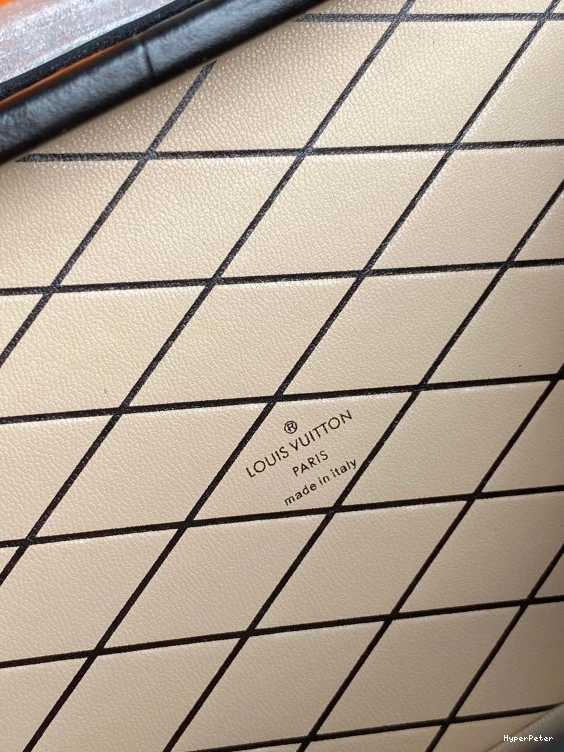 MALLE PETITE VUITTON LOUIS 0824